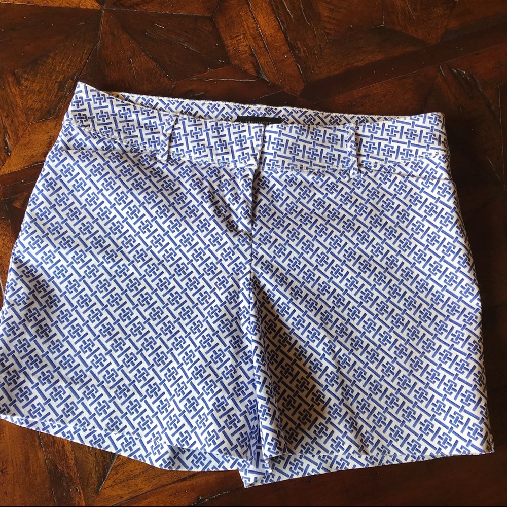 Cute blue and white shorts!